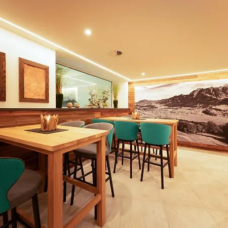 Ξενοδοχείο Garni Schellenberg 4*