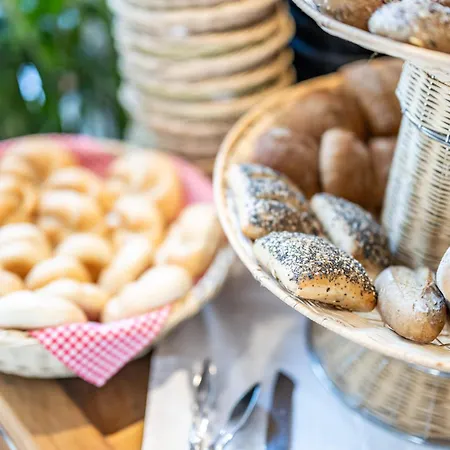 Garni Schellenberg فندق 4*