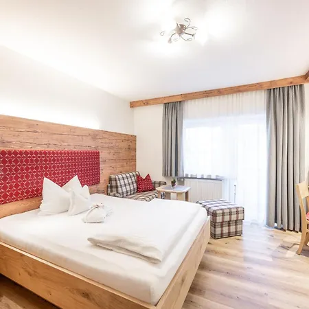 فندق Garni Schellenberg 4*